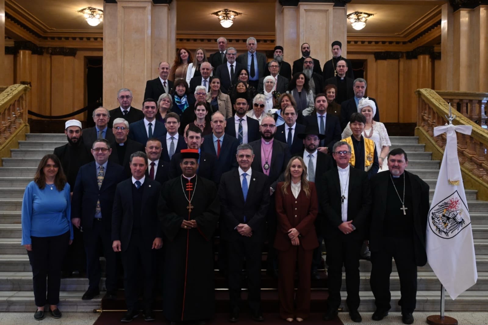 Más de 40 representantes de distintas religiones se reunieron con Jorge Macri y el cardenal enviado del Papa, a dos meses de la visita de León XIV 