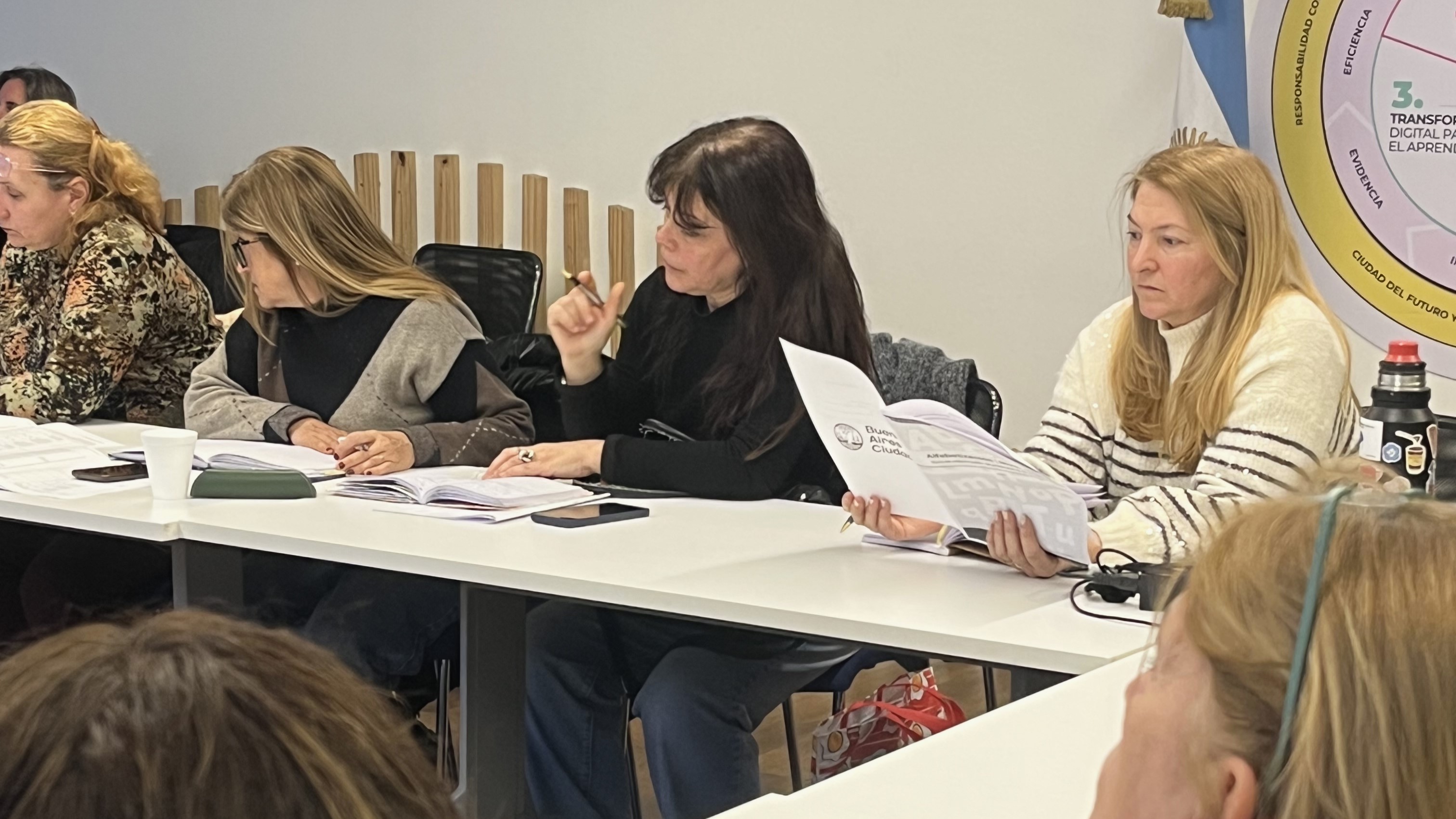 Encuentro con supervisoras de Nivel Inicial por la evaluación de Sala de 5