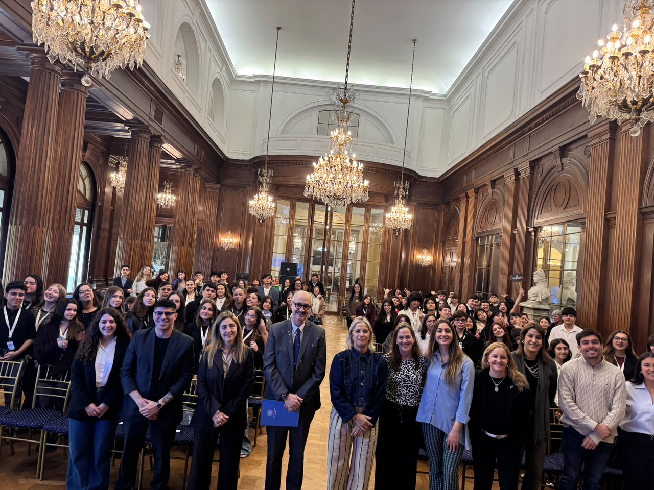 Jóvenes de escuelas de la Ciudad participaron de «Círculos de la Paz» junto a Naciones Unidas