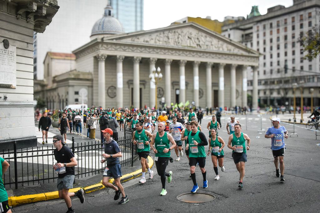 Más de 16 mil corredores de 64 países participarán en la Maratón Internacional de Buenos Aires