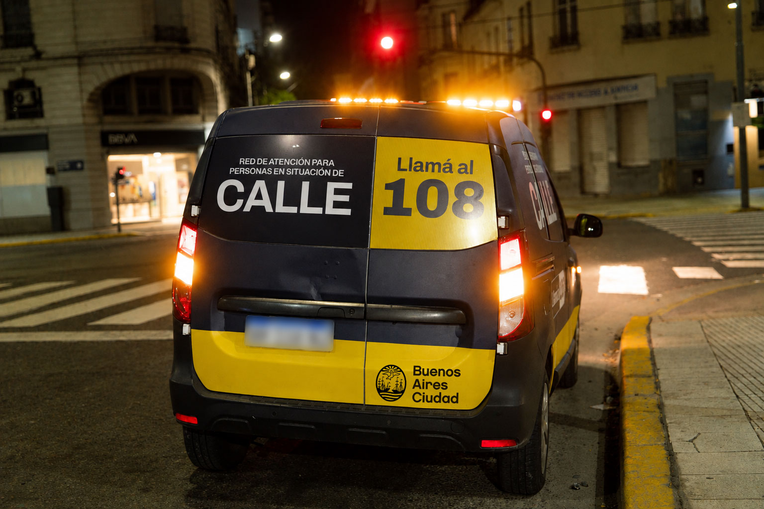 llama al 108