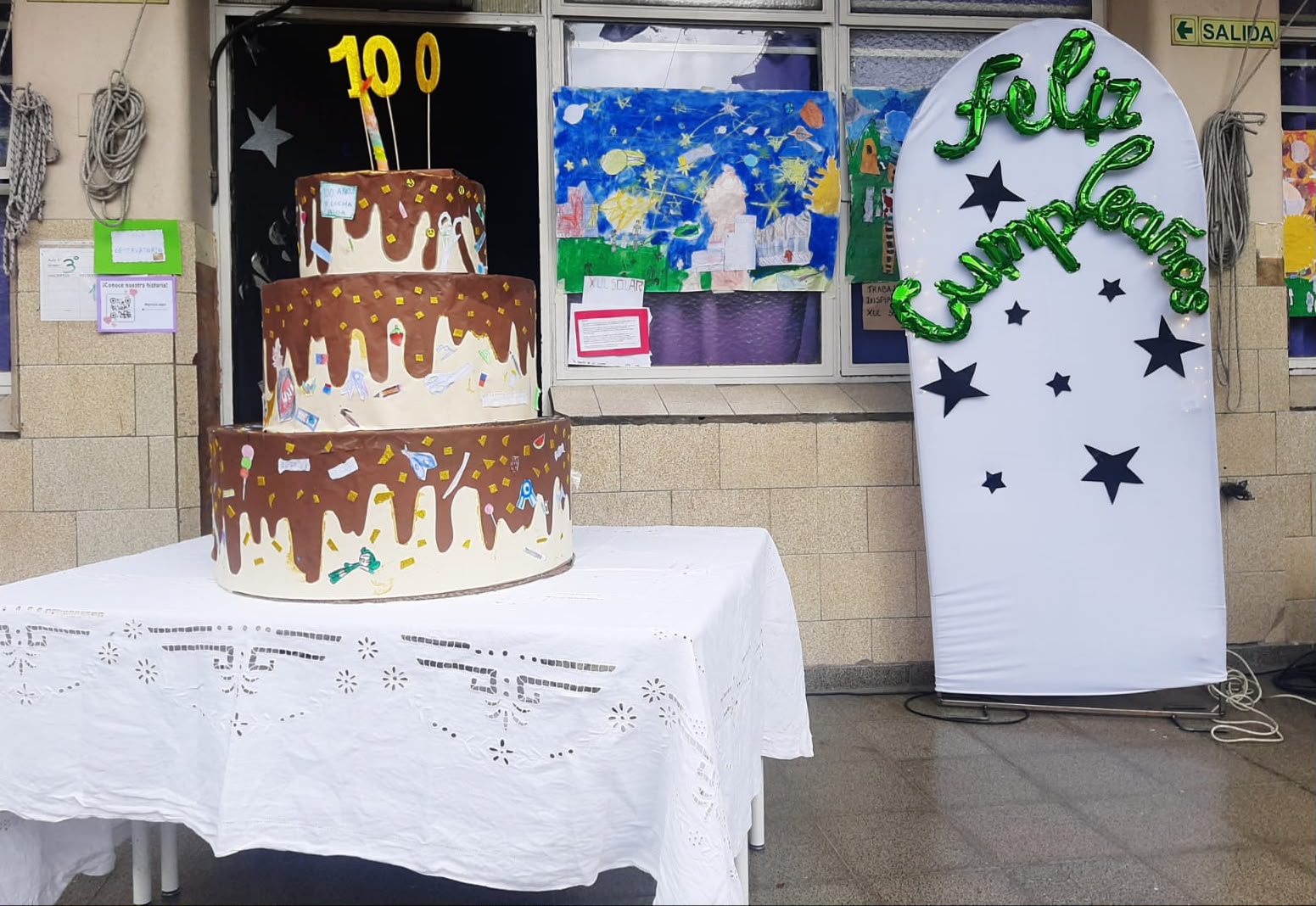 Dos escuelas de la Ciudad celebraron sus 100 años de historia