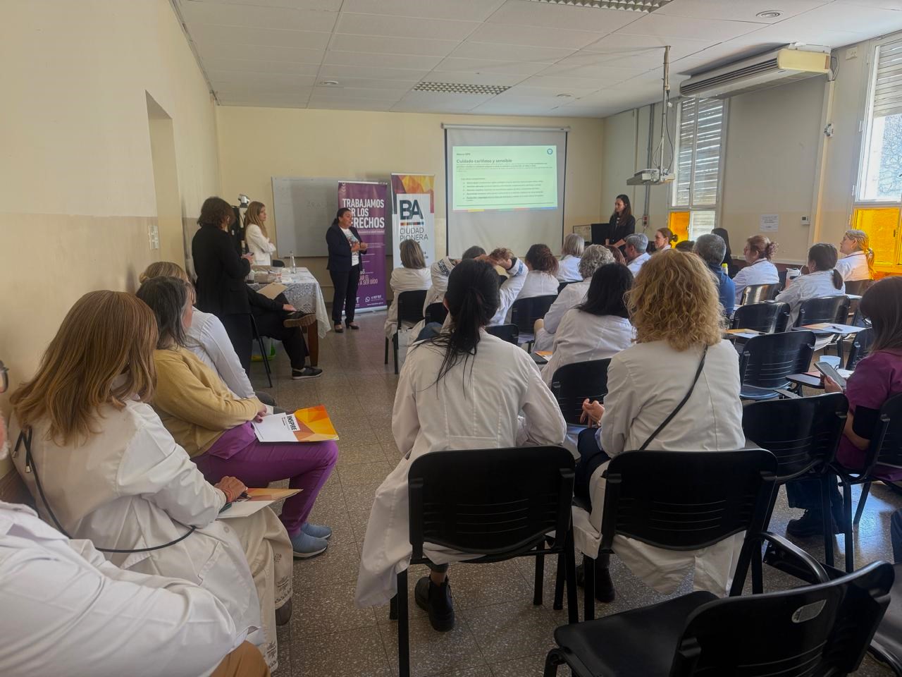 Crianza positiva y primera infancia: se realizó en la Maternidad Sardá un taller para prevenir el Síndrome del Bebé Sacudido