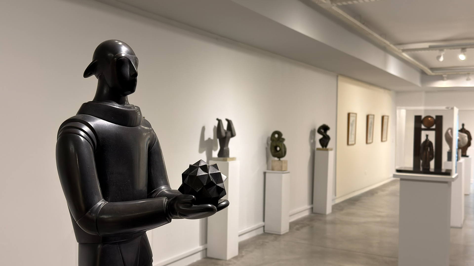 Exposición "Lo arcaico por venir", Museo Perlotti