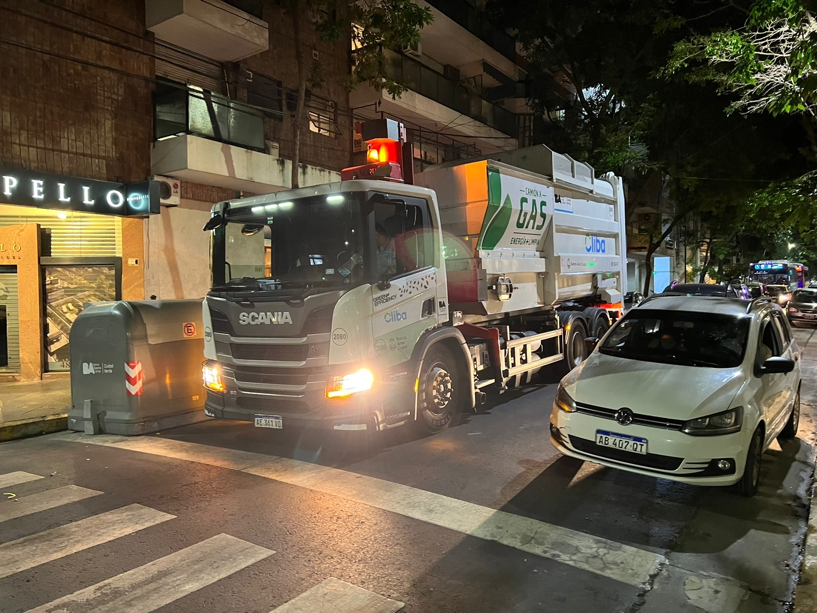 camión de residuos impulsado a GNC