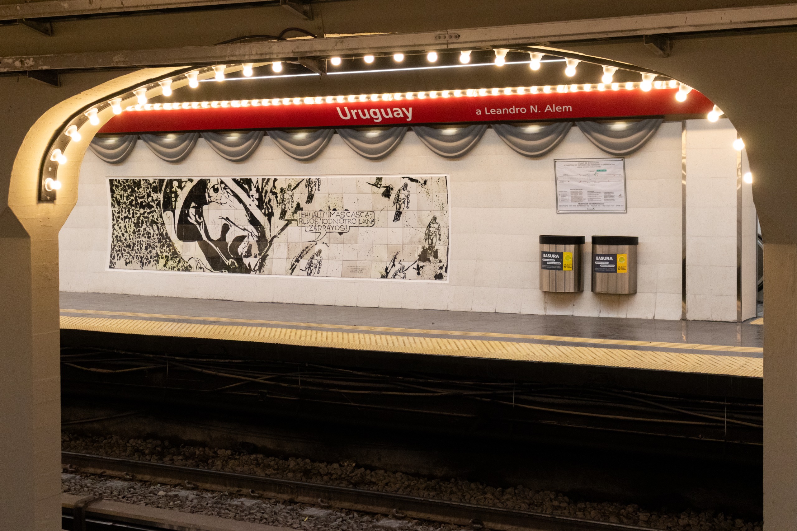 Andén estación Uruguay