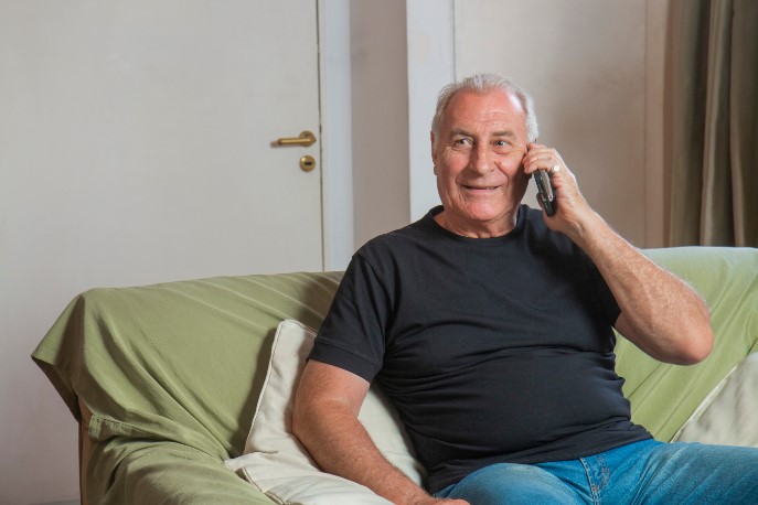 Vecinos y vecinas pueden llamar al 147 o al 0800-999-2727 y marcar la opción 5 para comunicarse con un operador especialmente capacitado