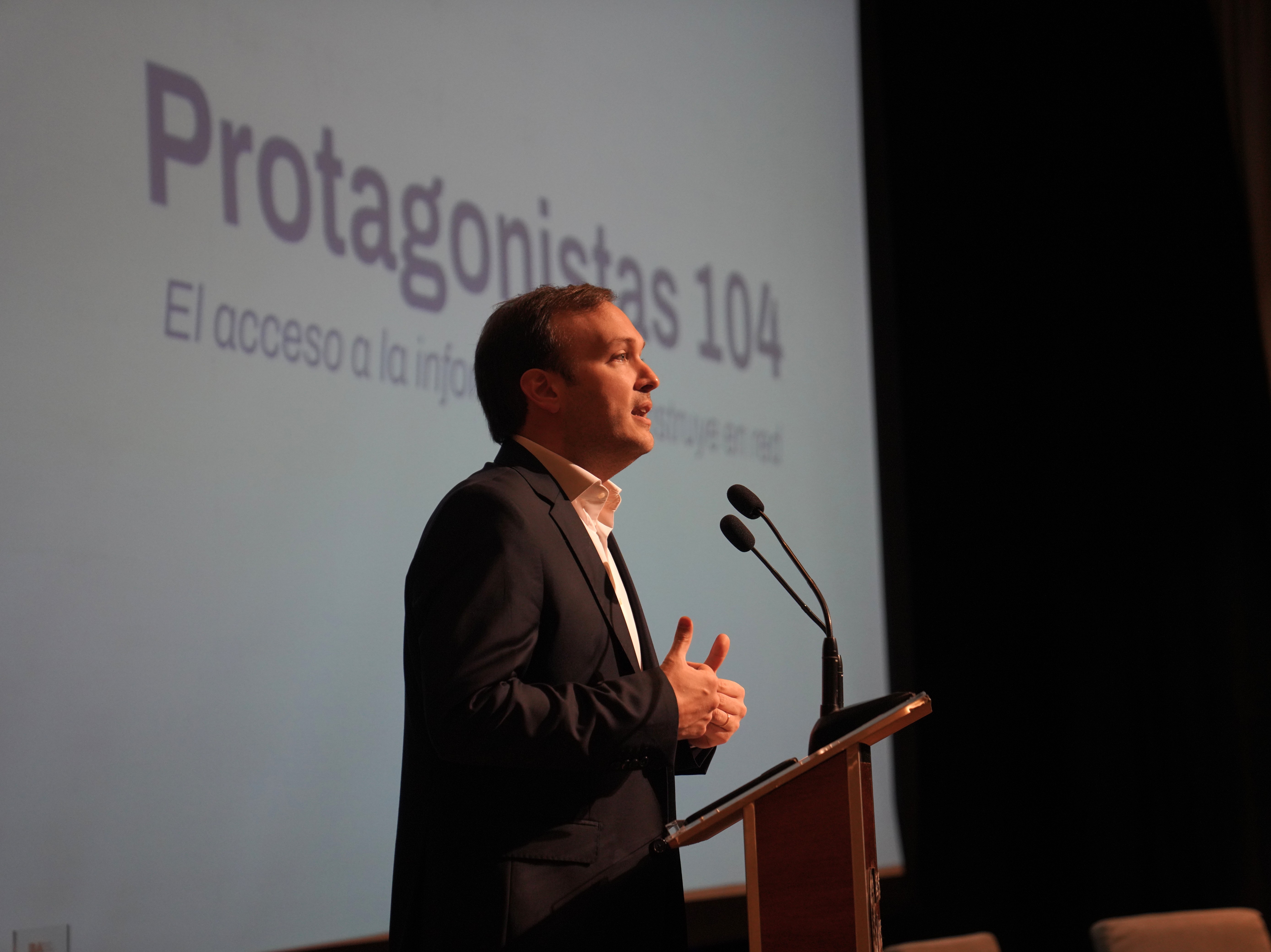 José María Grippo dando su discurso