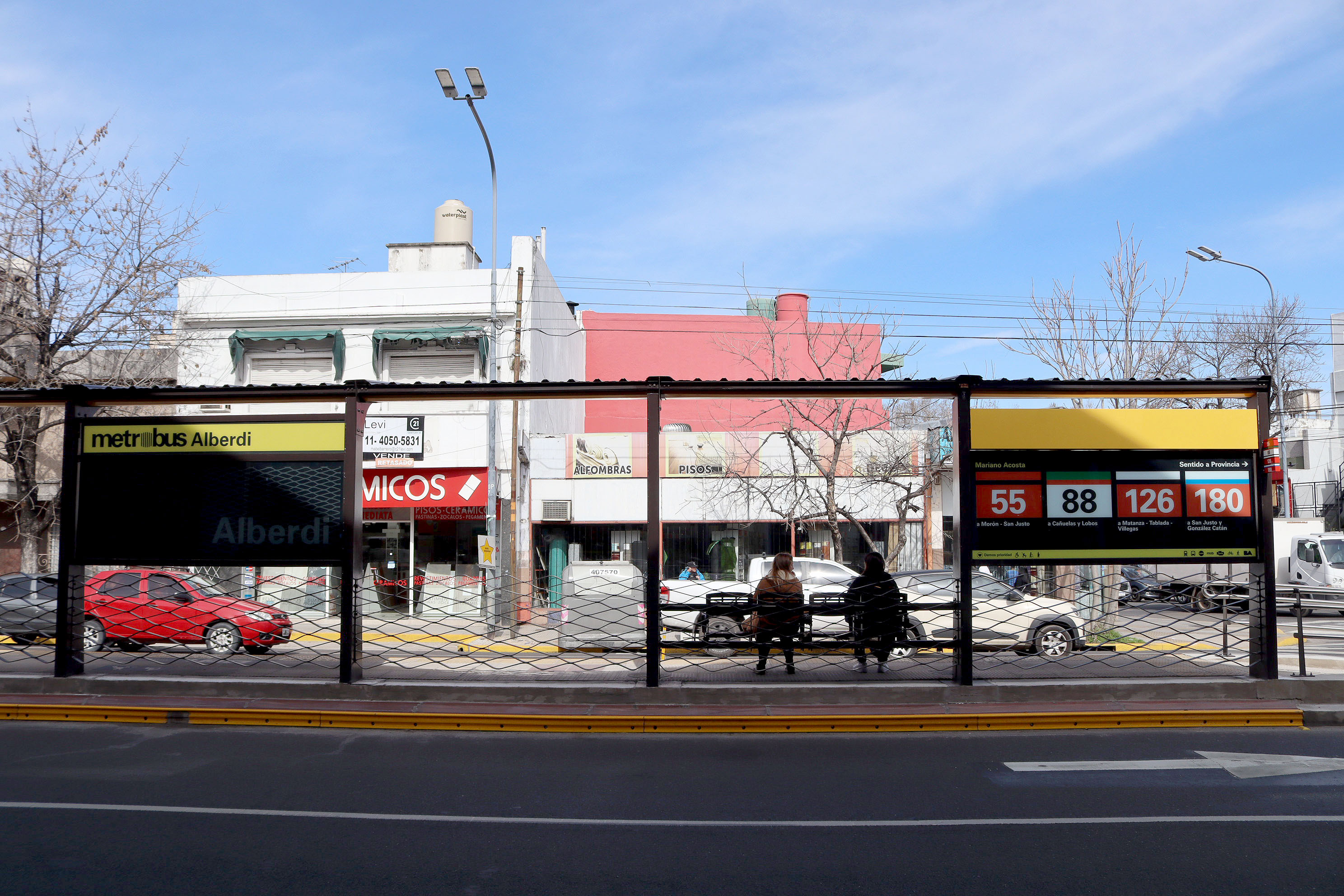 parador del metrobus alberdi directorio