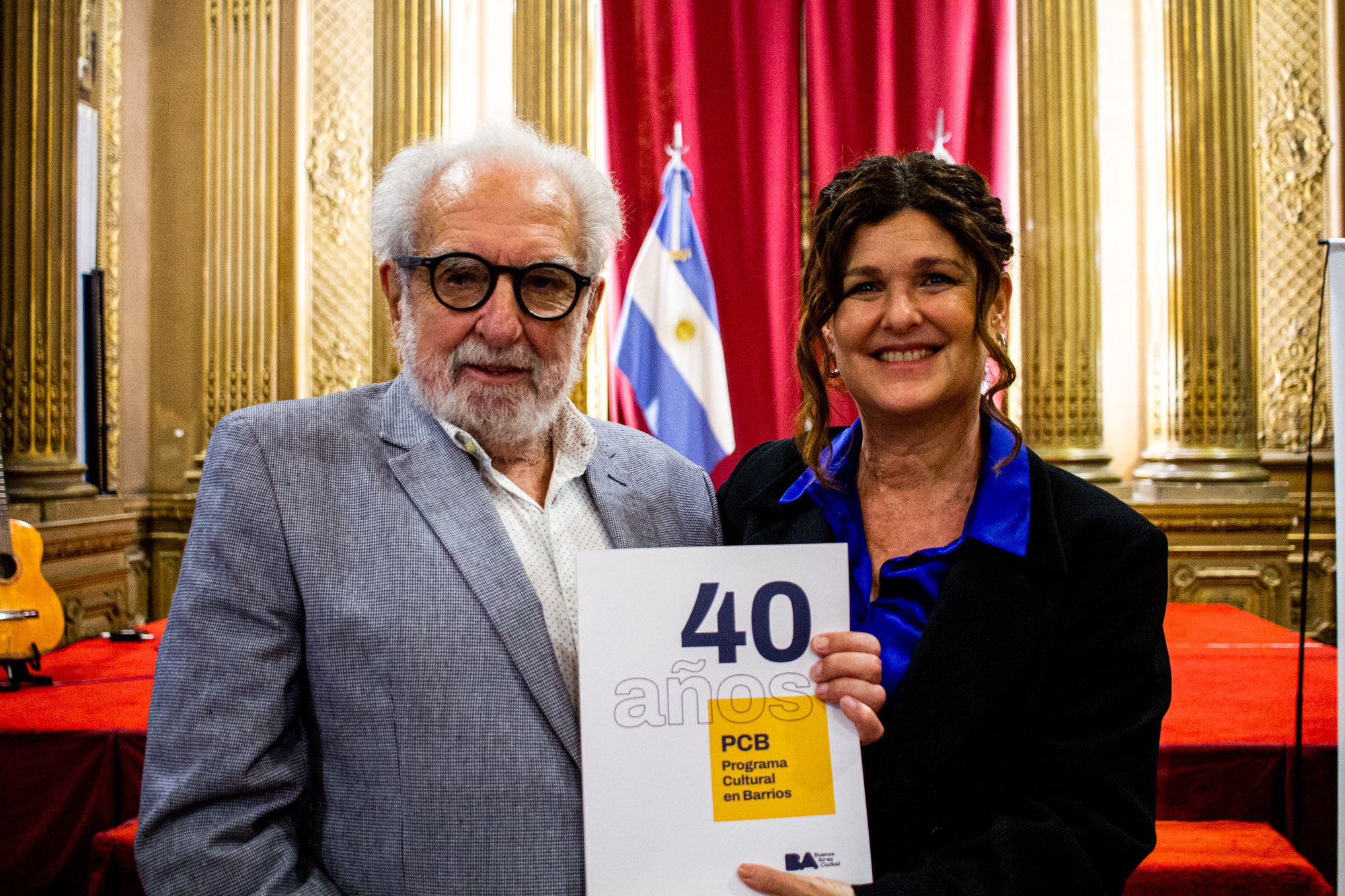 Ministra de Cultura, Gabriela Ricardes, junto a Pacho O´Donnell