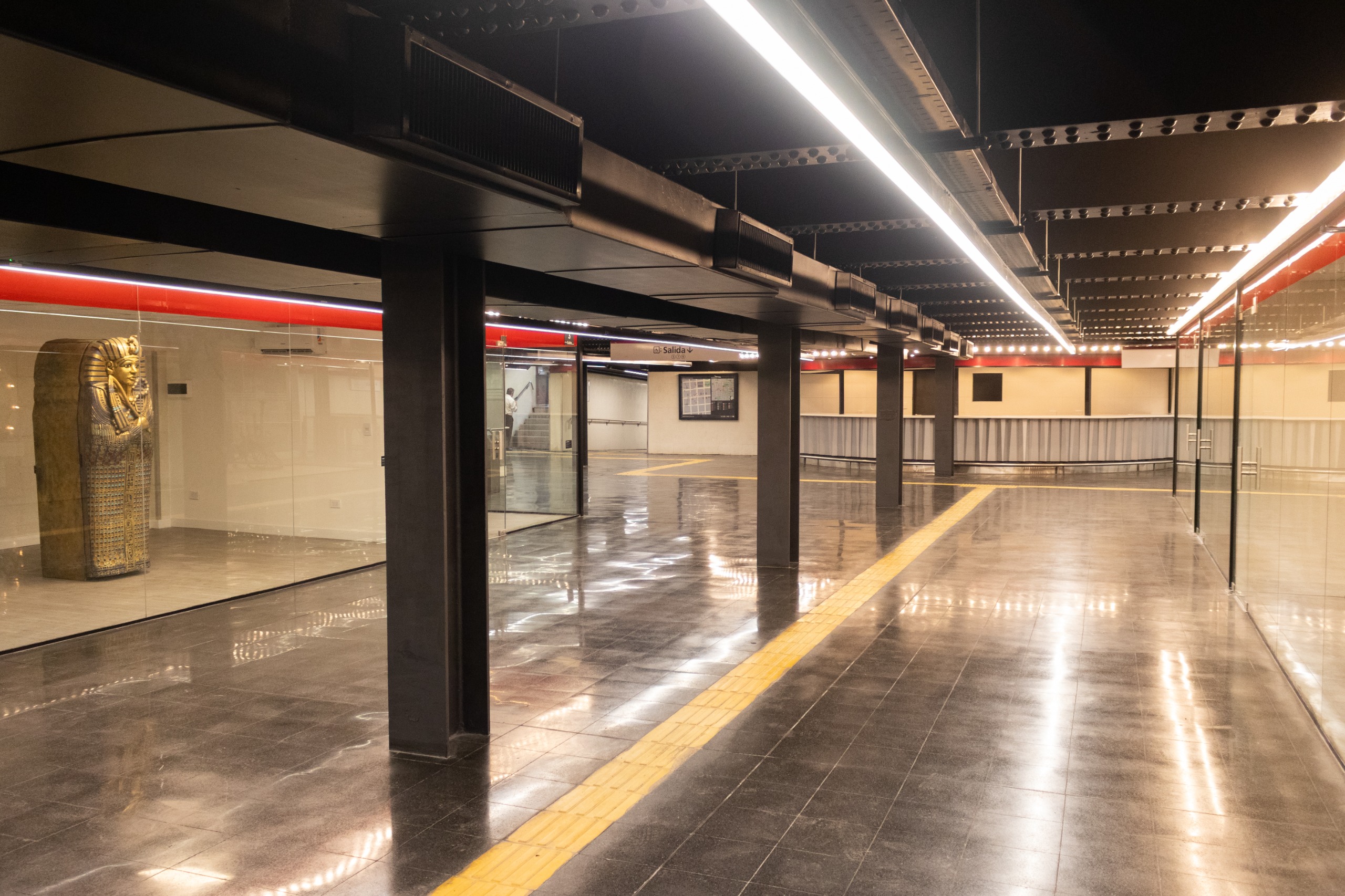 Nuevo vestíbulo de la estación Uruguay