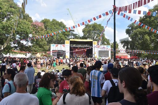 PUBLICO EN EL AÑO NUEVO CHINO