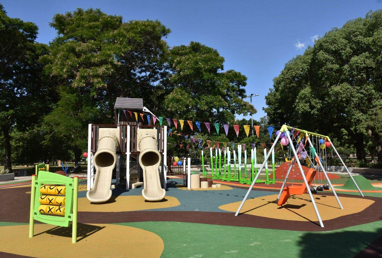 Patio de juegos en Parque Avellaneda