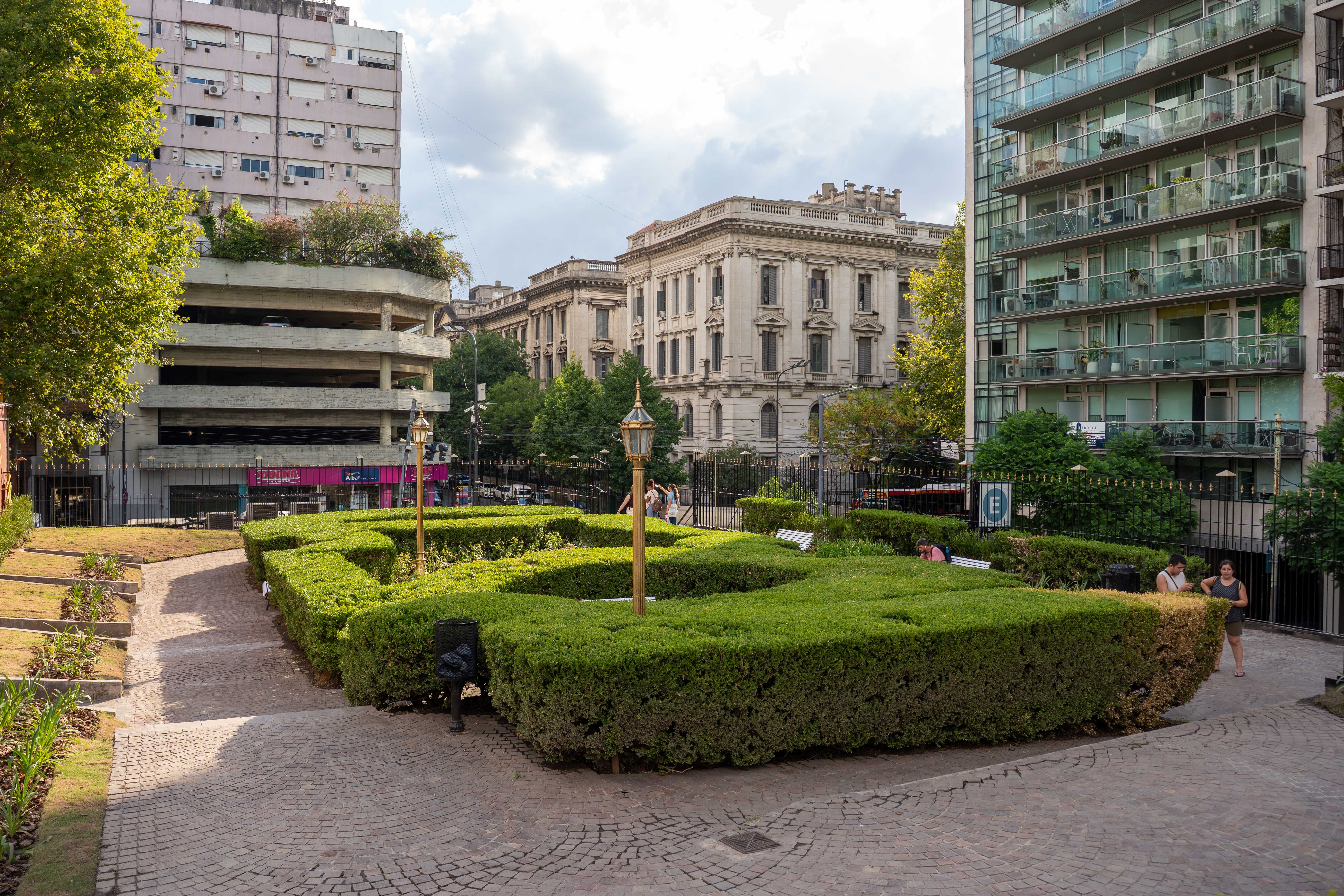Plaza Jorge L. Borges