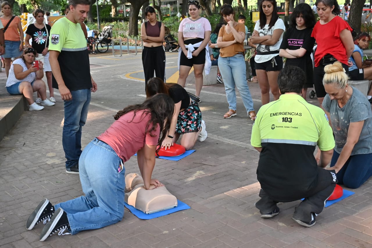 Capacitación RCP en espacios públicos