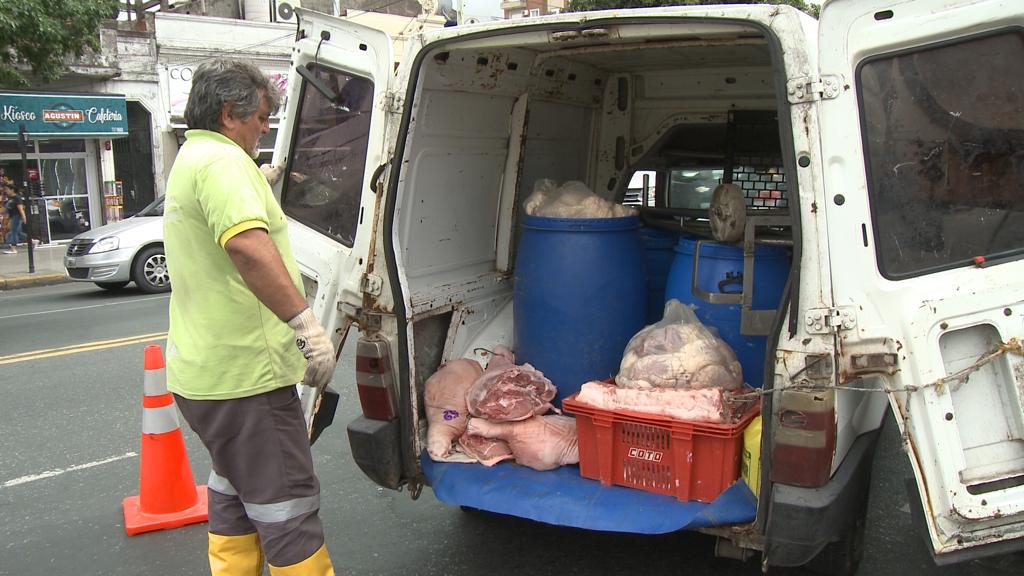 El Gobierno de la Ciudad decomisó en el último año 3.580 kilos de alimentos en mal estado.