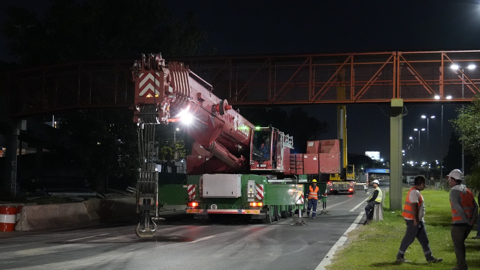 Cierran tres noches la Autopista Dellepiane entre Larrazábal y la General Paz para montar un puente