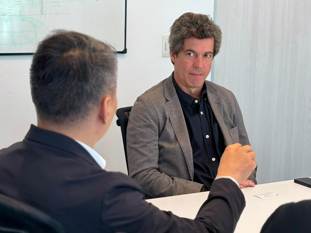 REUNION CON EMBAJADA DE RPC