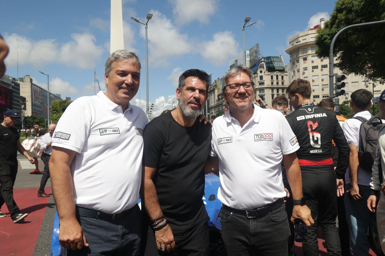 La fiesta del Callejero del TC 2000 llegó al Obelisco y anticipa un fin de semana espectacular para toda la familia