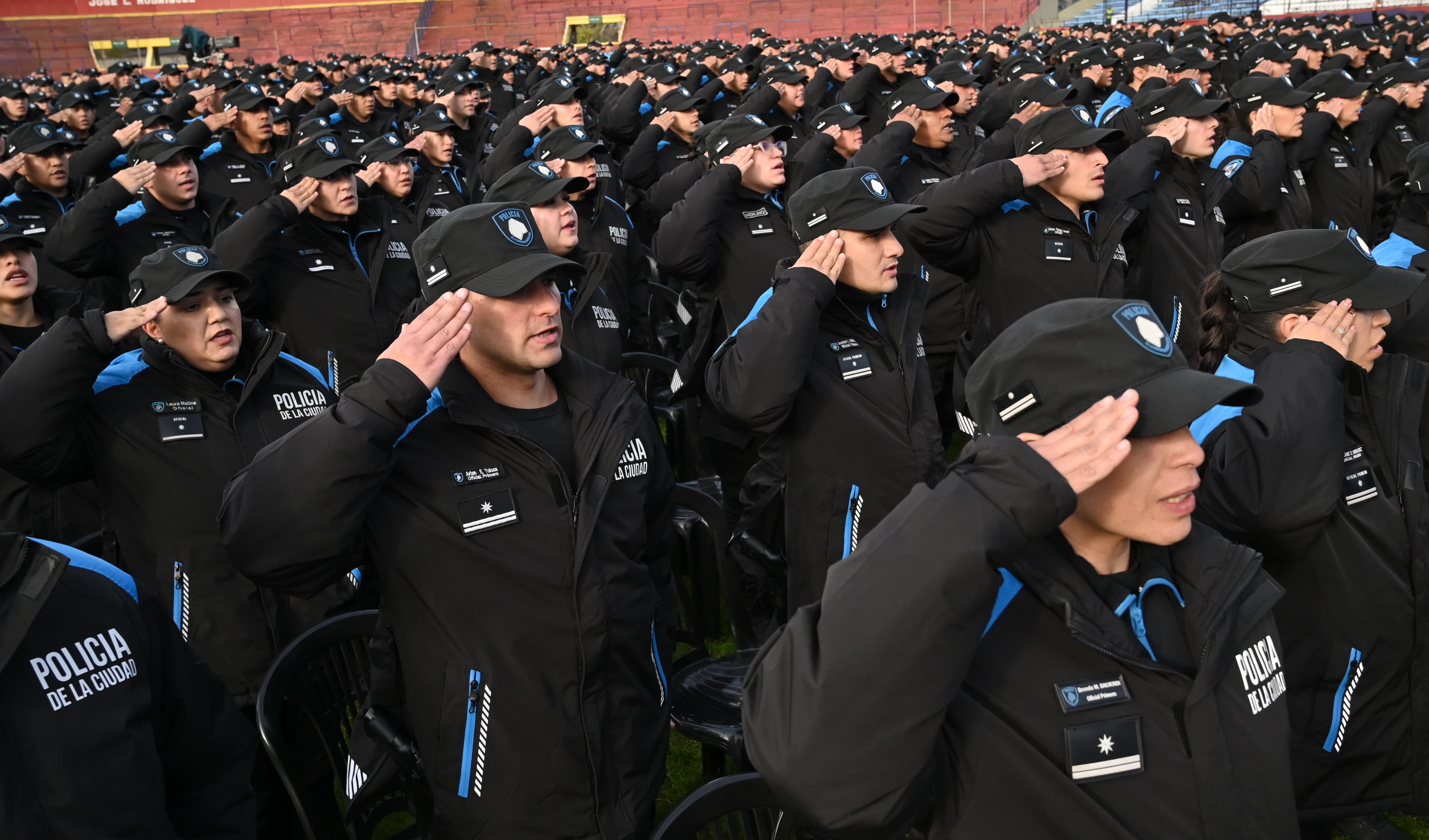 La Ciudad suma 650 policías y Jorge Macri advierte: “Si del otro lado reina el caos, vamos a ser un muro contra la barbarie”