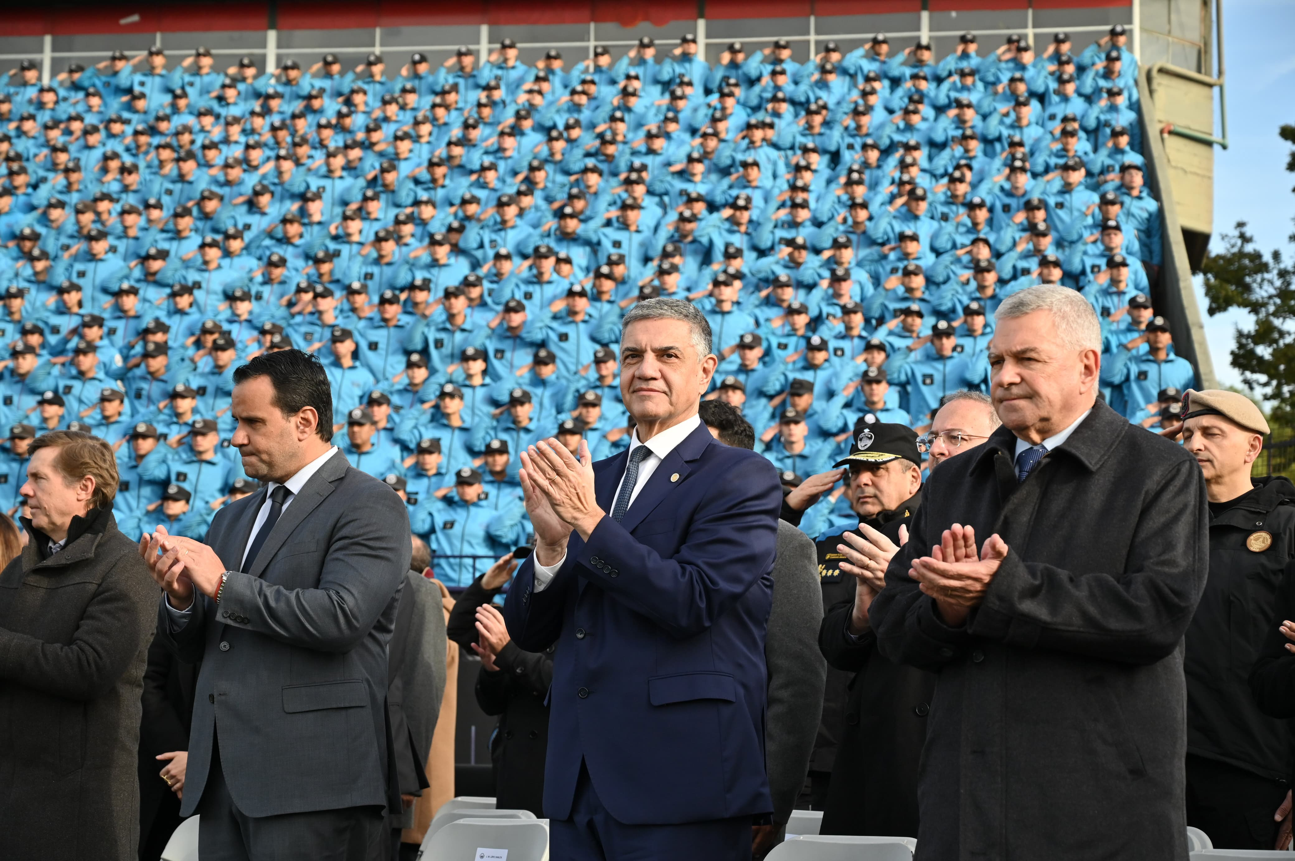 La Ciudad suma 650 policías y Jorge Macri advierte: “Si del otro lado reina el caos, vamos a ser un muro contra la barbarie”