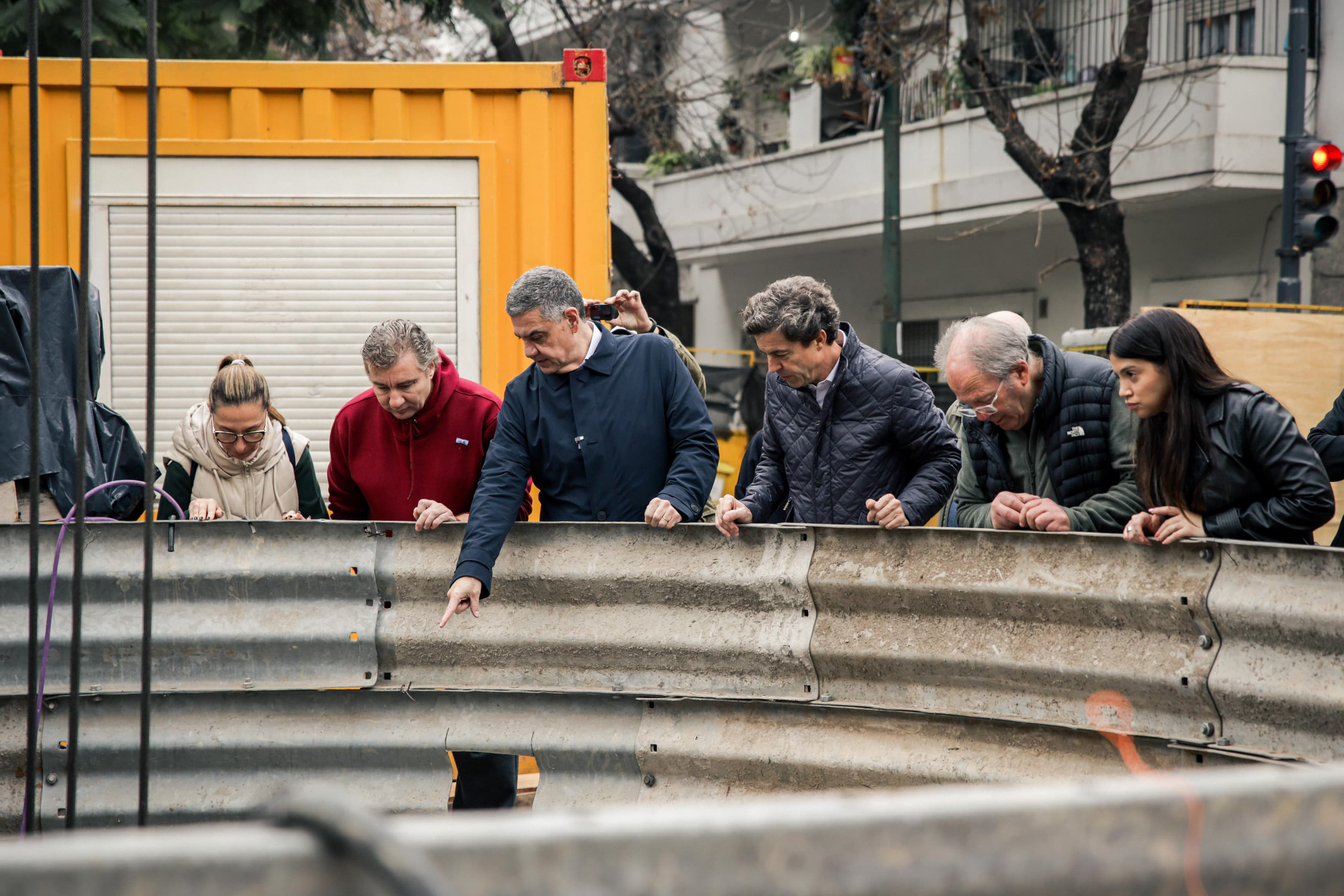 Avanzan las obras de los aliviadores en el arroyo Medrano que beneficiarán a más de 50 mil vecinos