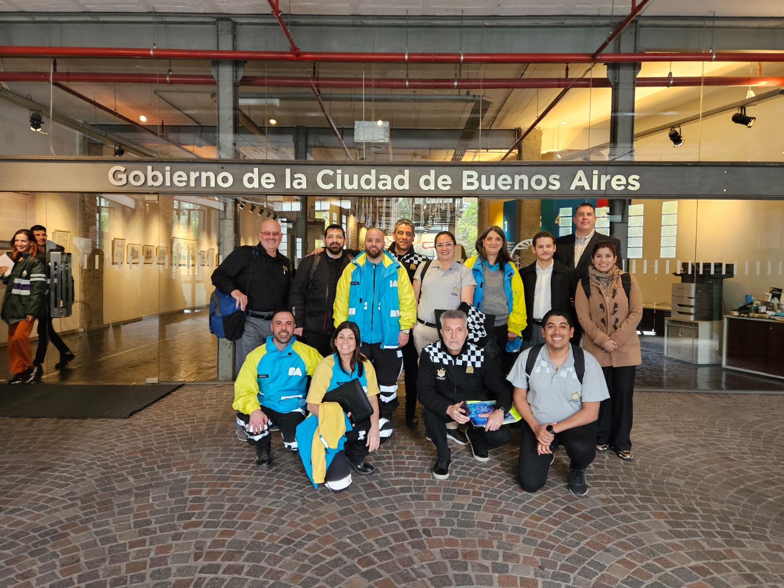 agentes de transito en la iniciativa BiGRS