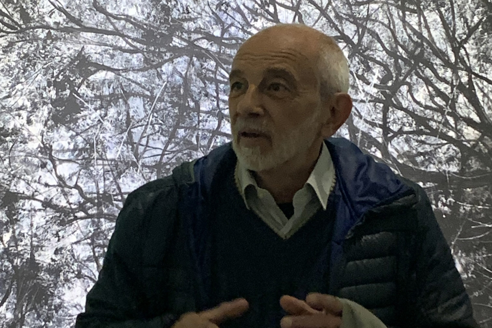 Eduardo Gualdoni en conferencia