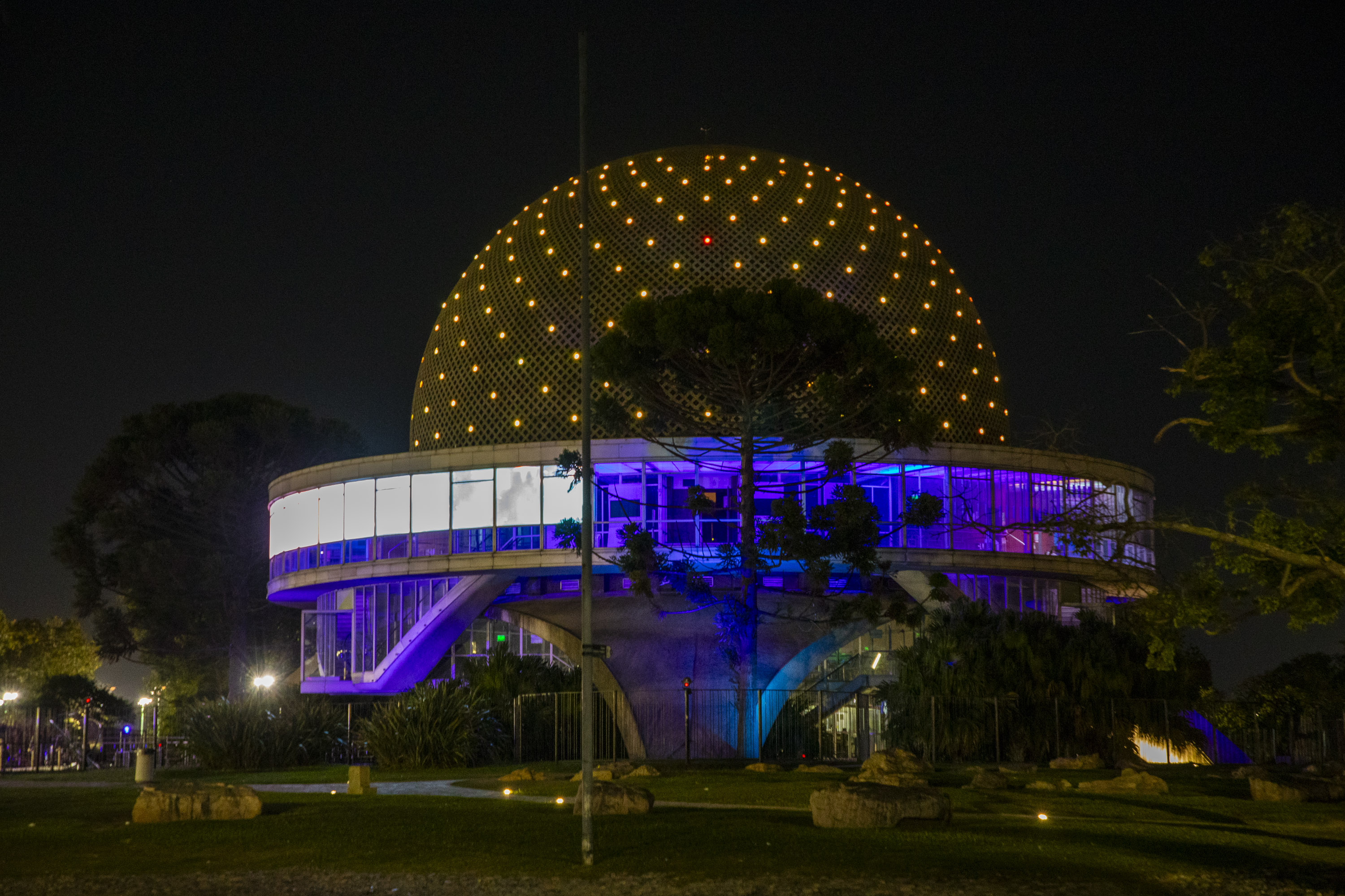 planetario mayo amarillo
