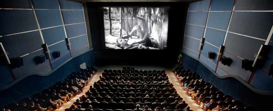 Ver más allá de la pantalla de cine