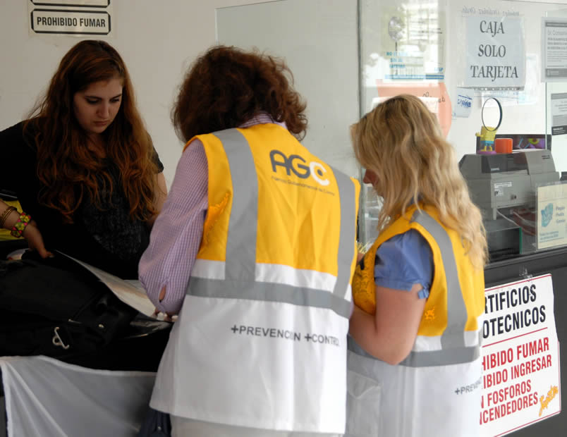 El GCBA clausuró cuatro locales de venta de pirotecnia.