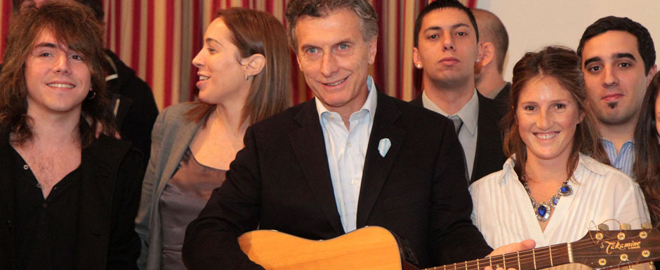 Macri se reunió con jóvenes del programa Bandas por Barrios