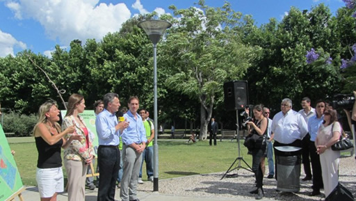 Más contenedores en la Comuna 11