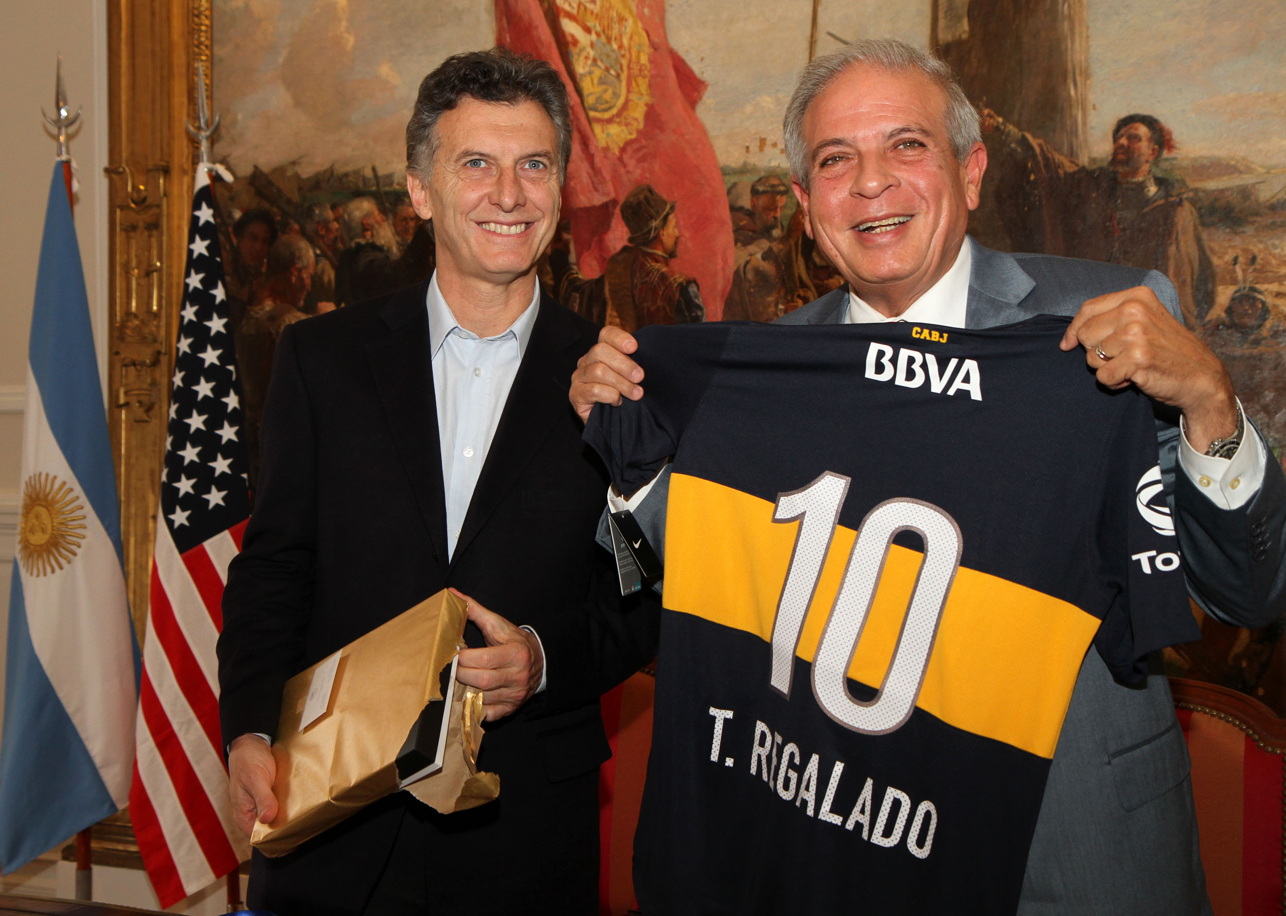 Macri firmó con el alcalde de Miami un convenio de cooperación