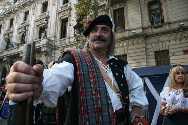 La Ciudad agasajará a Escocia y Calabria