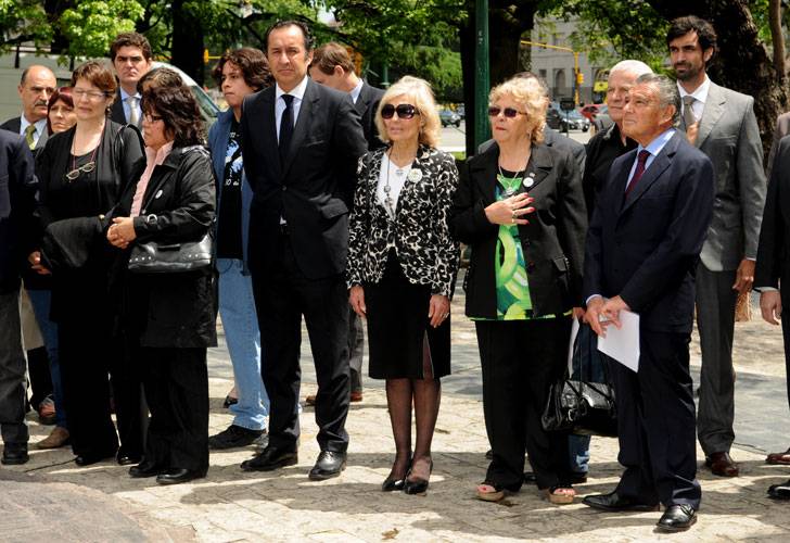 GCBA participa en homenaje de familiares de caídos en Malvinas a Eurnekian