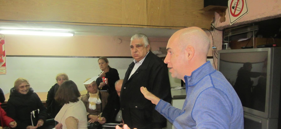 El Jefe de Gabinete visitó la Comuna 11 y dialogó con los vecinos