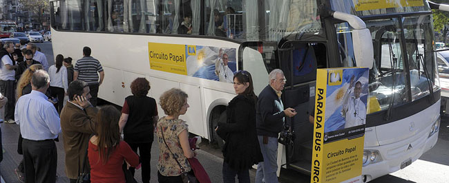 Más de 3500 personas hicieron el circuito papal en Buenos Aires