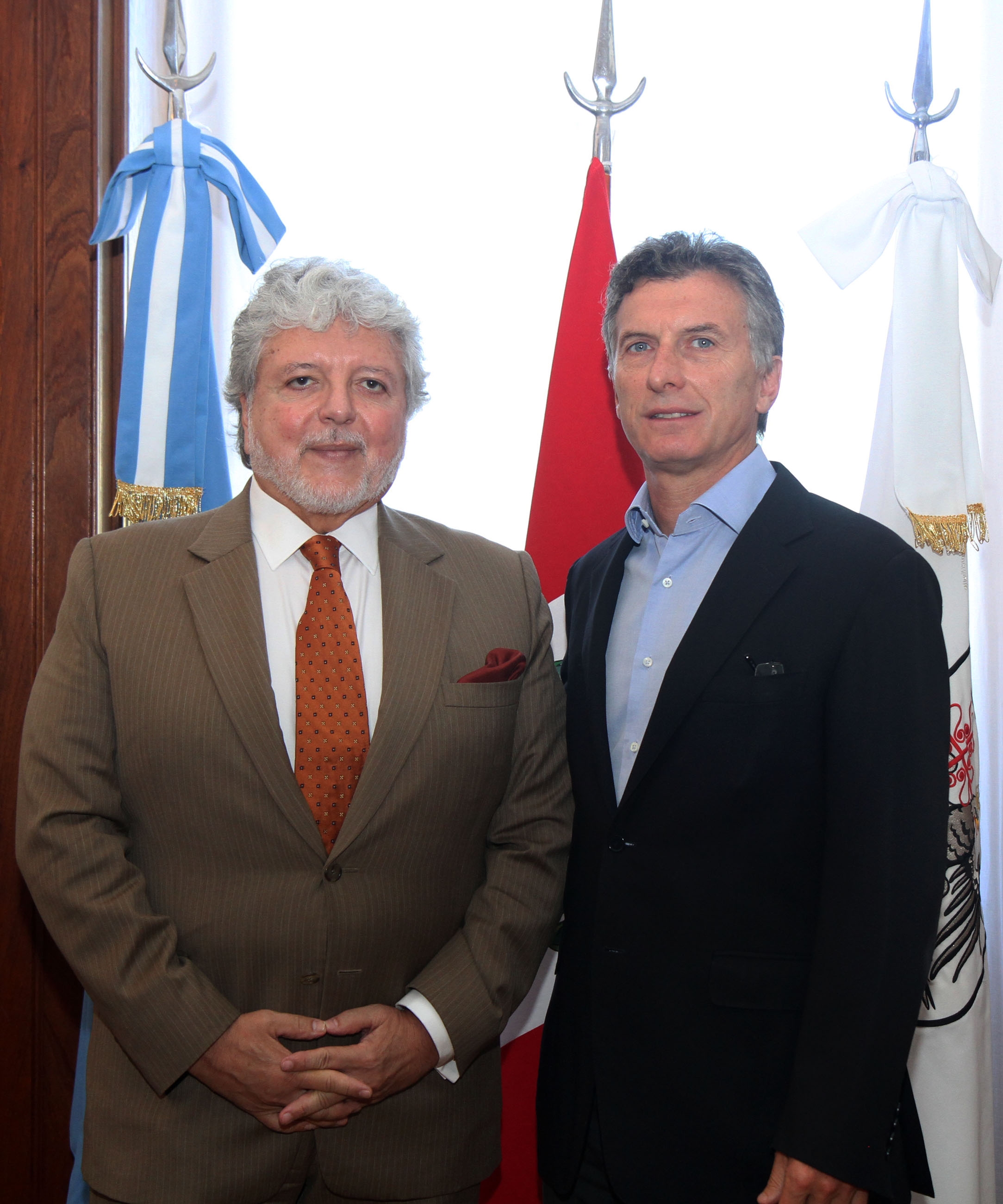  Macri recibió al embajador de Perú en la Argentina para proponer y evaluar políticas de interés común