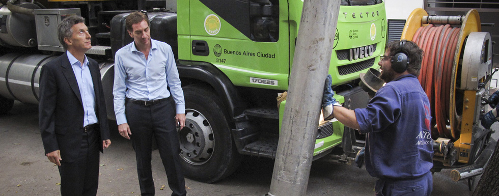 Macri supervisó tareas de prevención ante el alerta moderado de lluvias