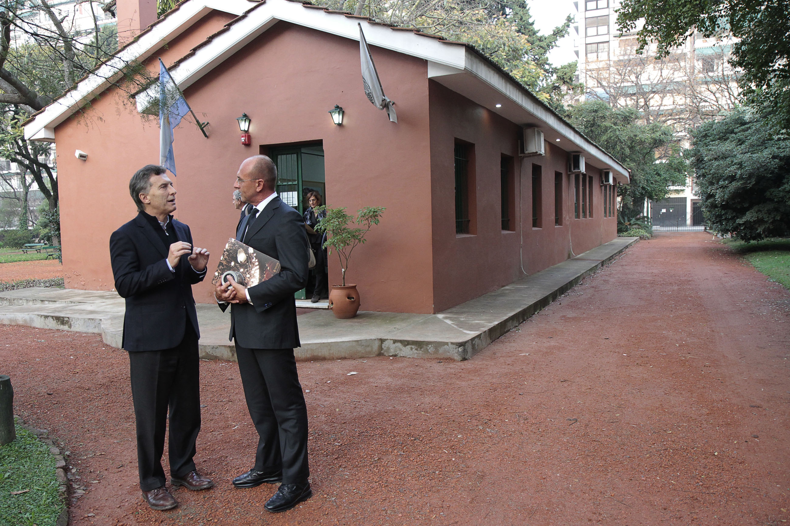 MACRI RECIBIÓ AL PRESIDENTE DE LA REGIÓN AUTÓNOMA DE CERDEÑA
