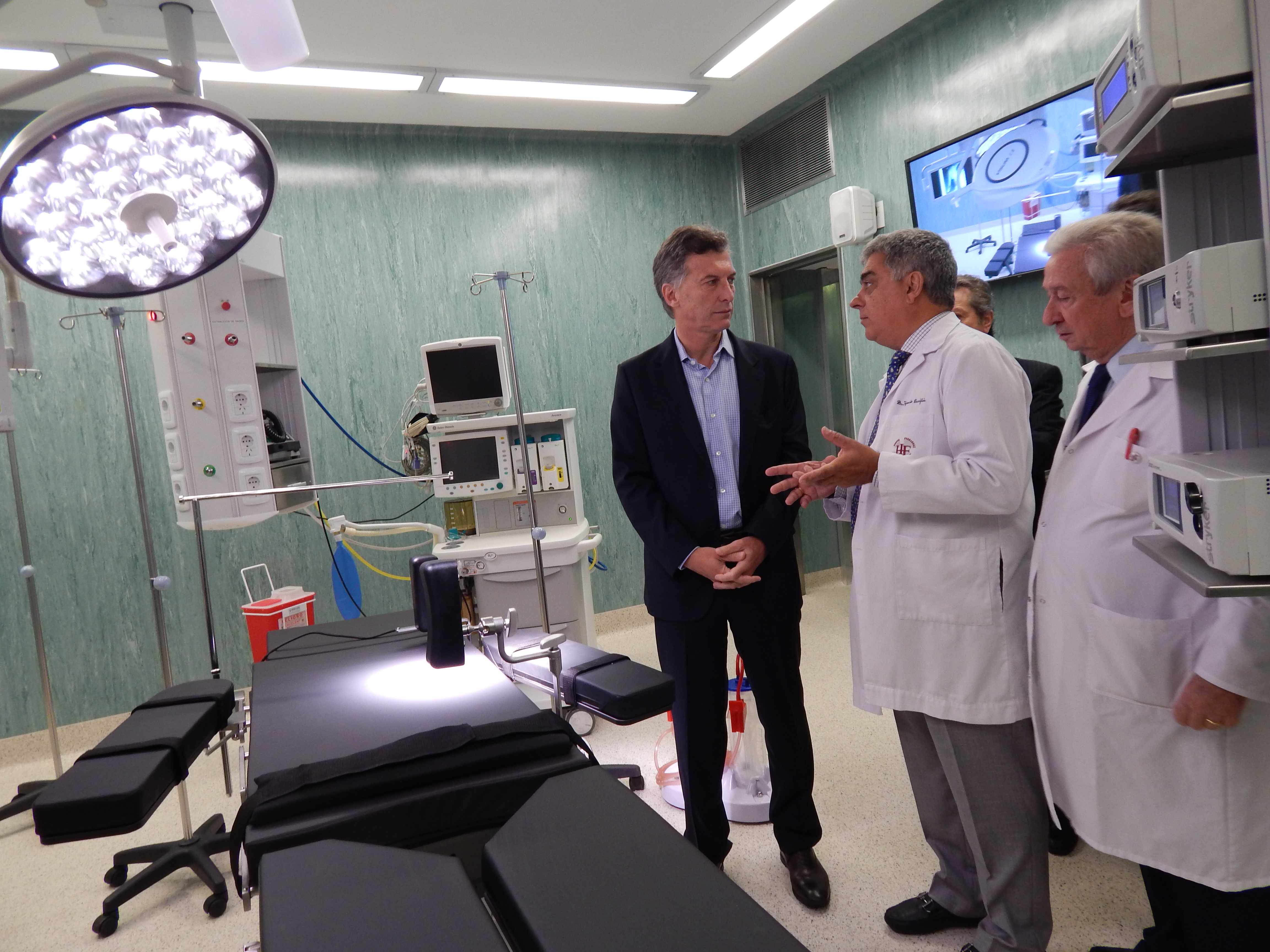 Macri inauguró el nuevo Quirófano Híbrido del Hospital Fernández