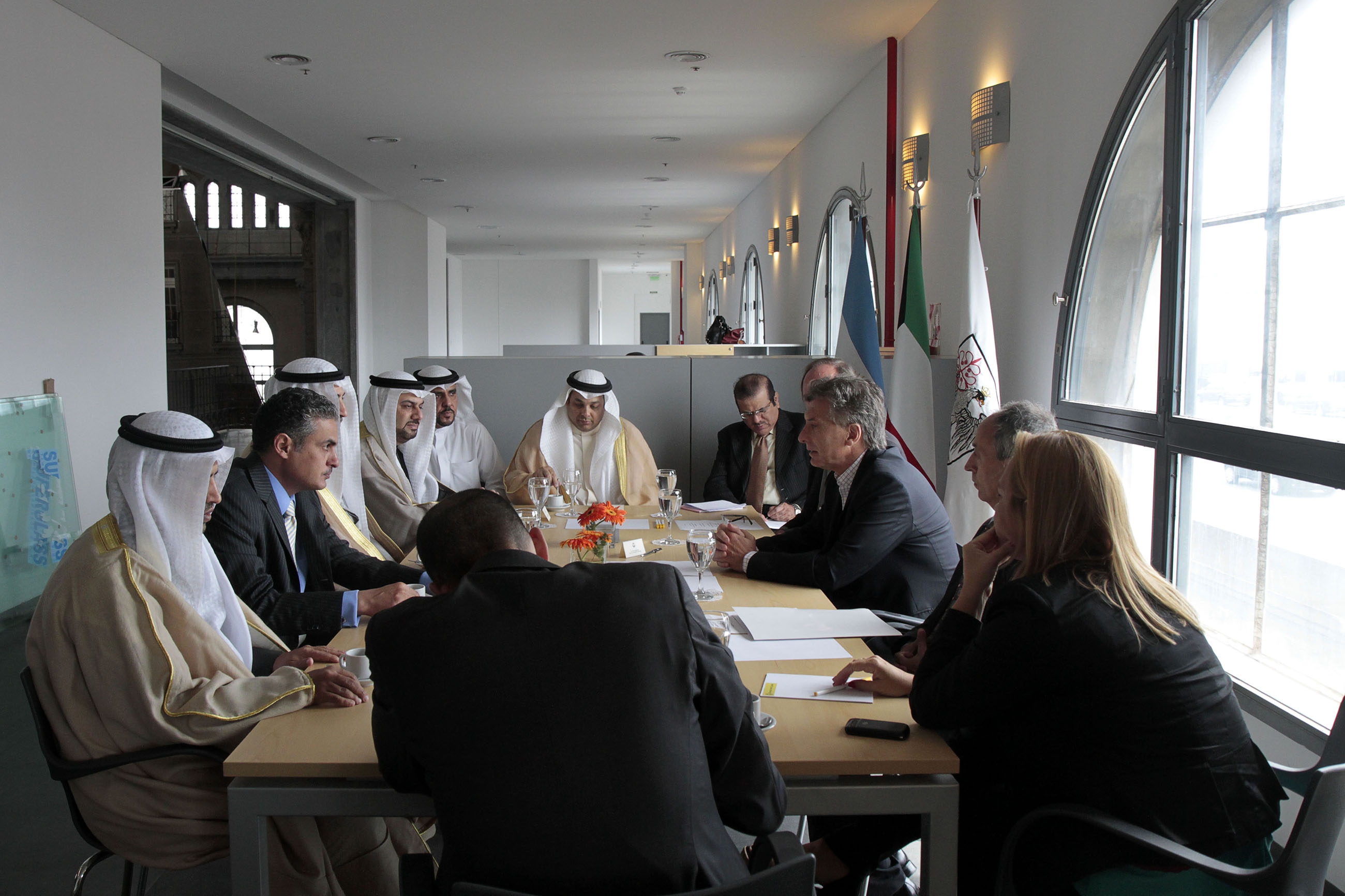 MACRI RECIBIÓ A DIPUTADOS DE LA ASAMBLEA NACIONAL DE KUWAIT