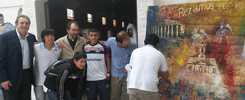 Firma del Tapiz en La Parroquia Santa María Madre del Pueblo
