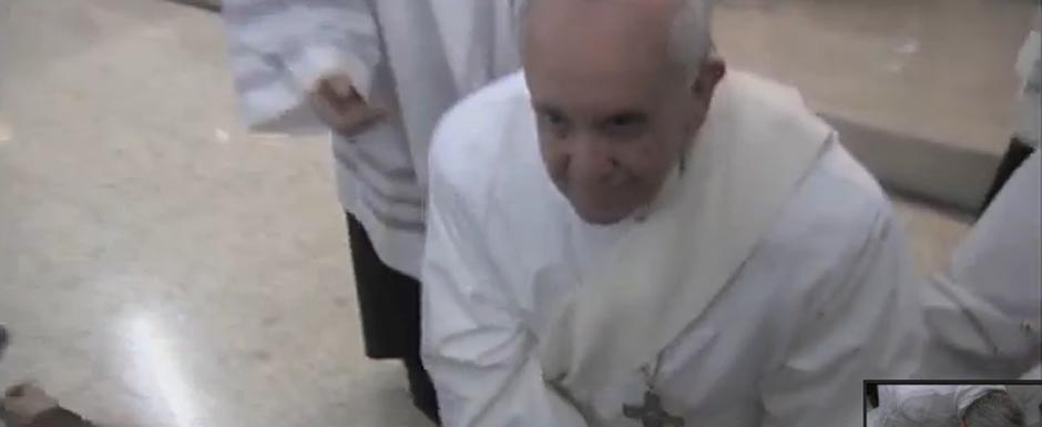 El Papa lavará los pies de ancianos y discapacitados