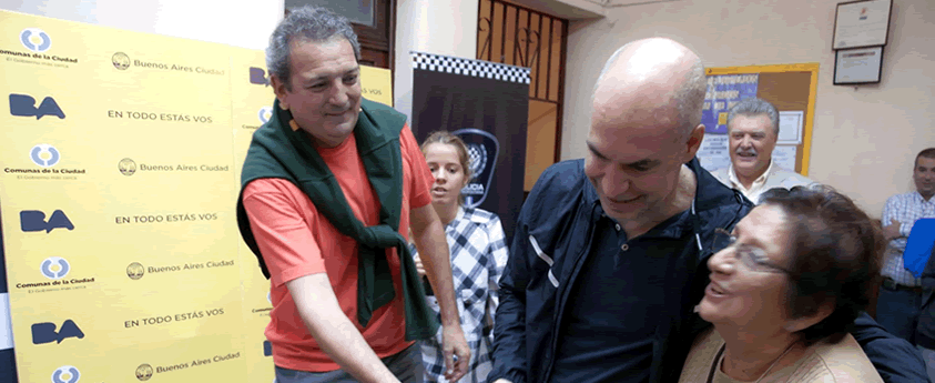 Entrega de Botones Antipánico en la Comuna 7