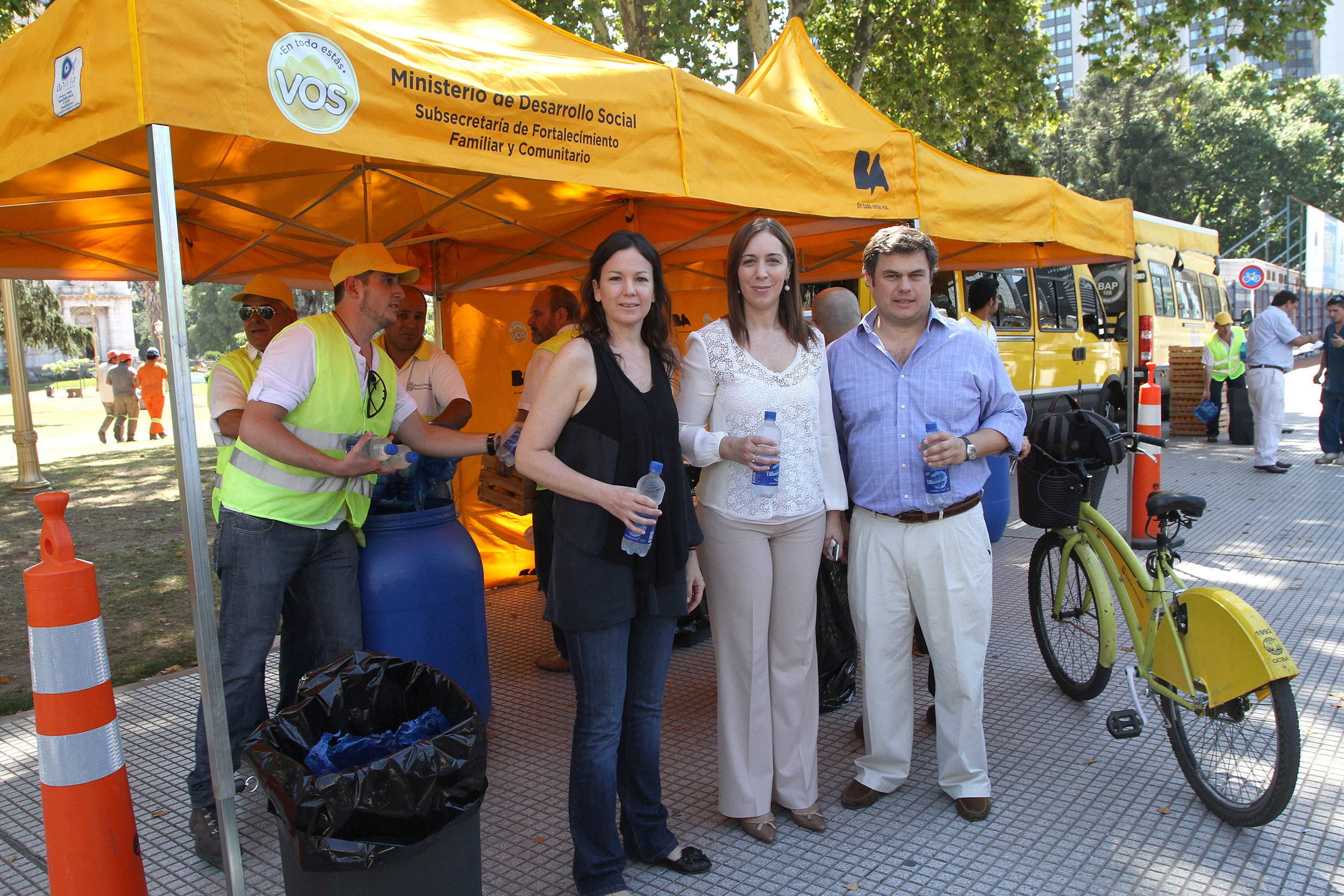 Retiro: María Eugenia Vidal supervisó la campaña de prevención del calor