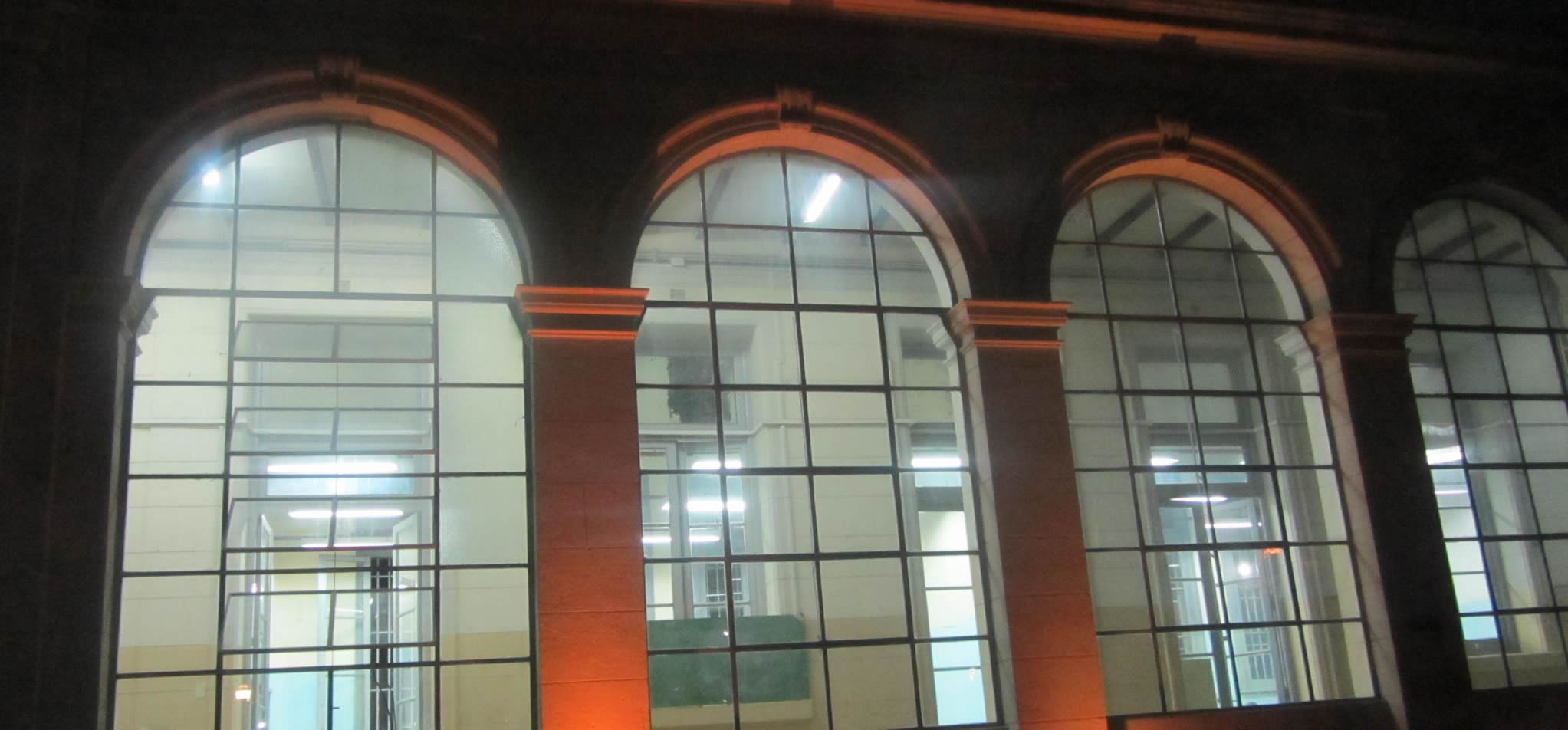 Luces en la Escuela Antonio Devoto 