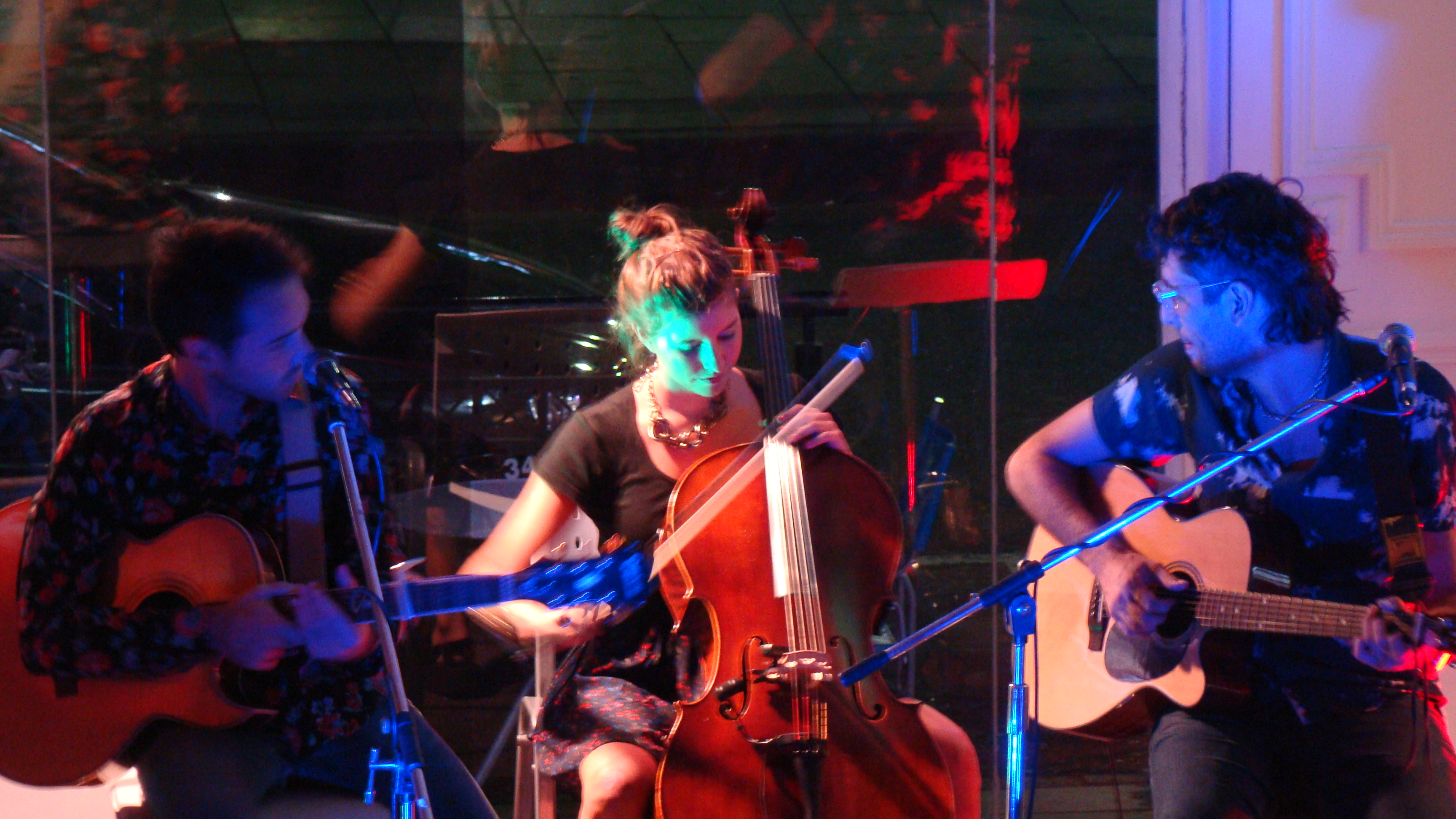 Aloras acústico en la Casa de Buenos Aires Rosario