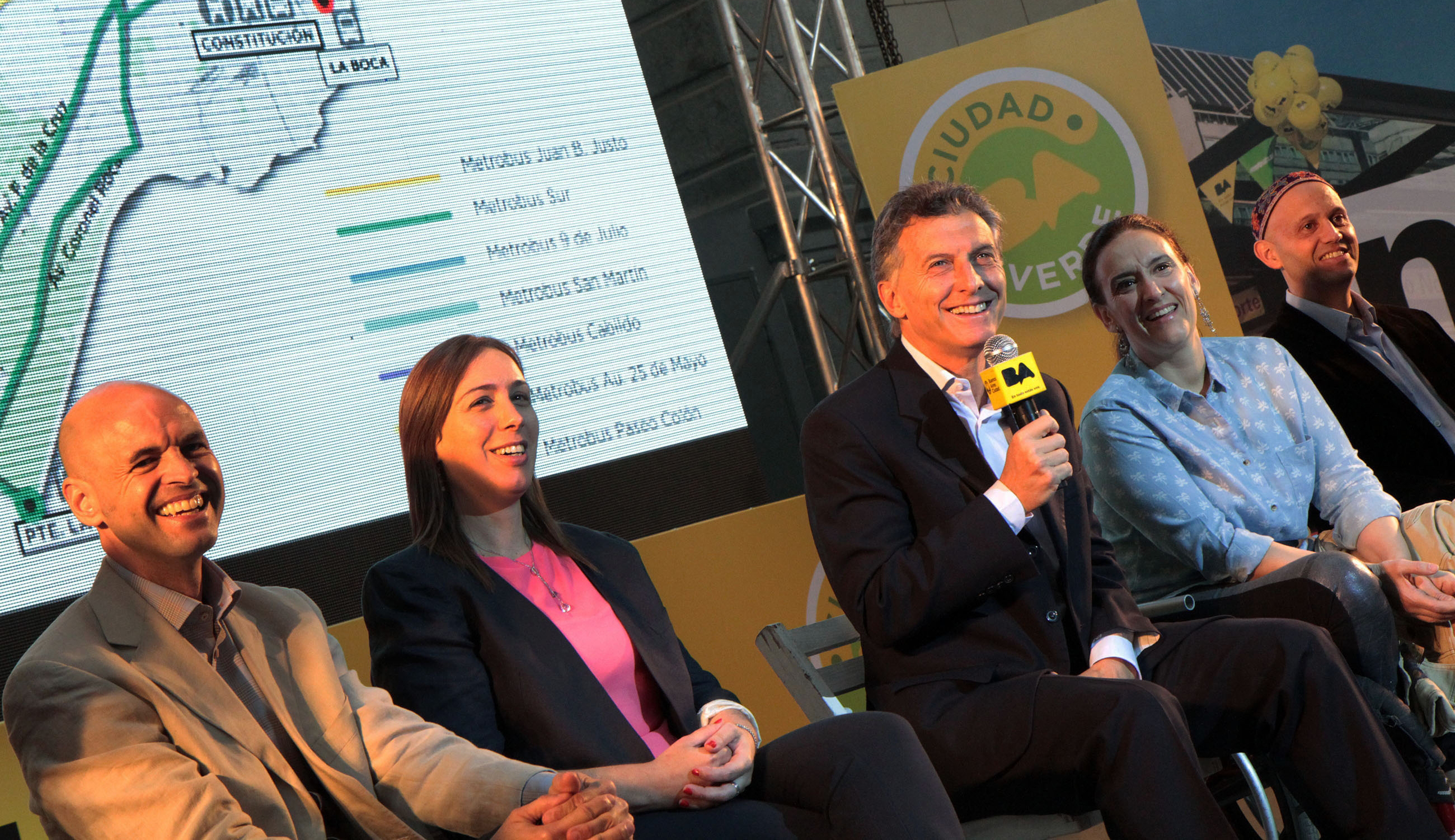 Mauricio Macri y María Eugenia Vidal, en el anuncio de la ampliación de la red de Metrobus